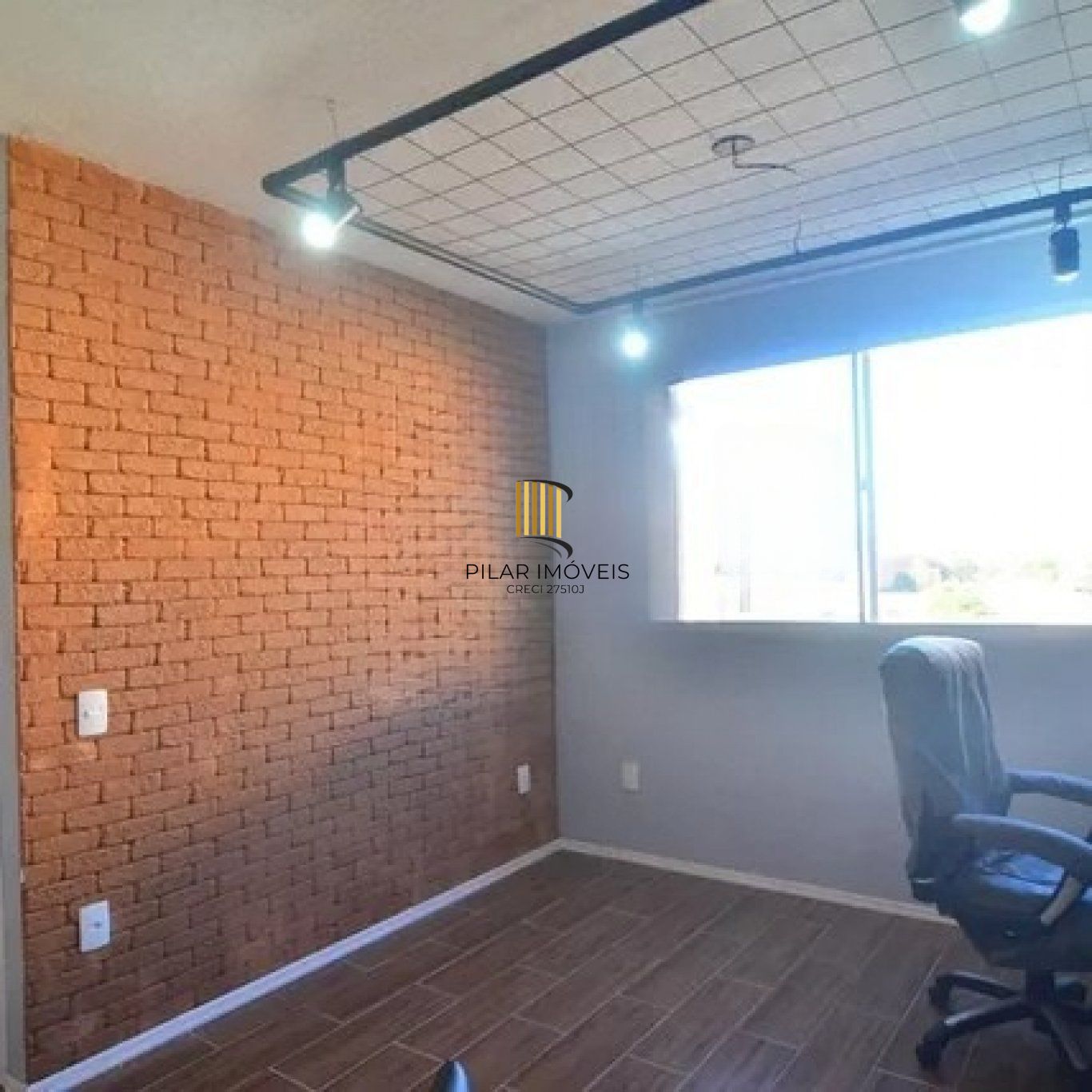 Apartamento com 2 dormitórios, com 1 vaga de garagem em Canoas.