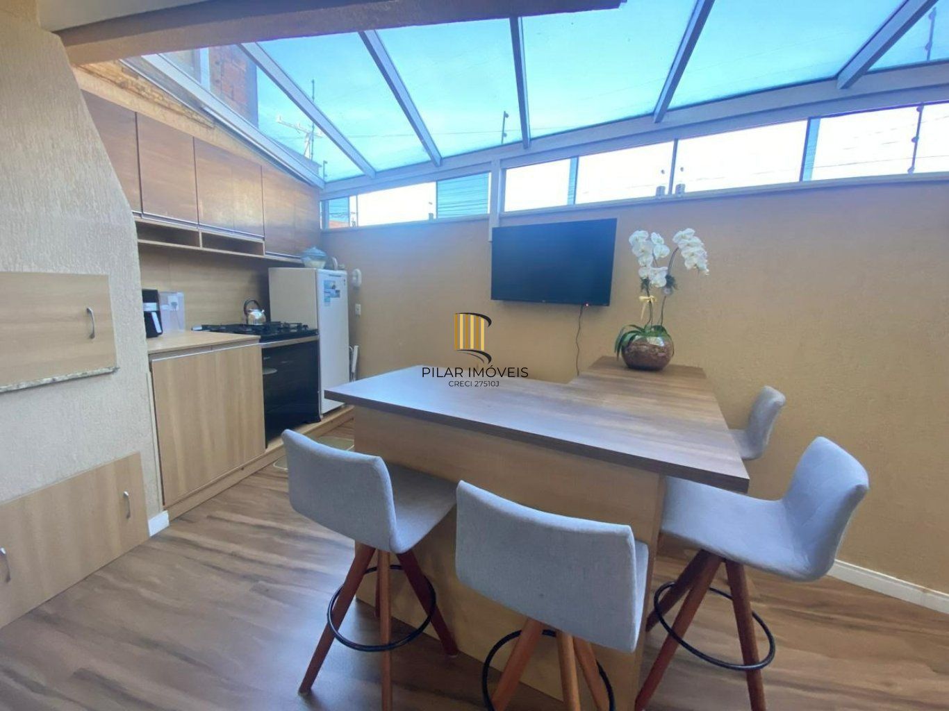 Casa de 3 quartos, 2 vagas de garagem cobertas no bairro Mato grande em Canoas.