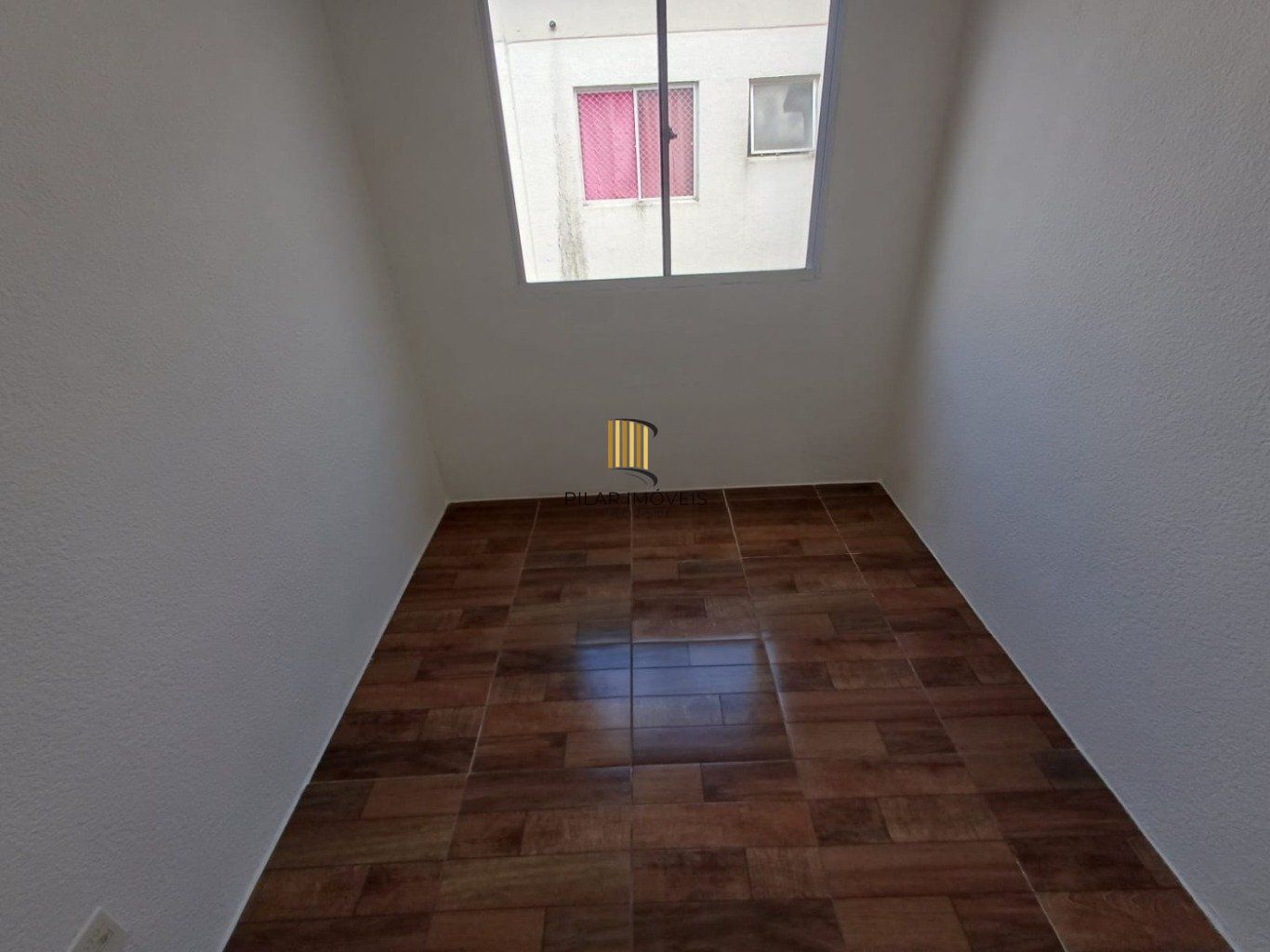 Apartamento de 2 dormitórios e 1 vaga de garagem no Bairro São José em Canoas.