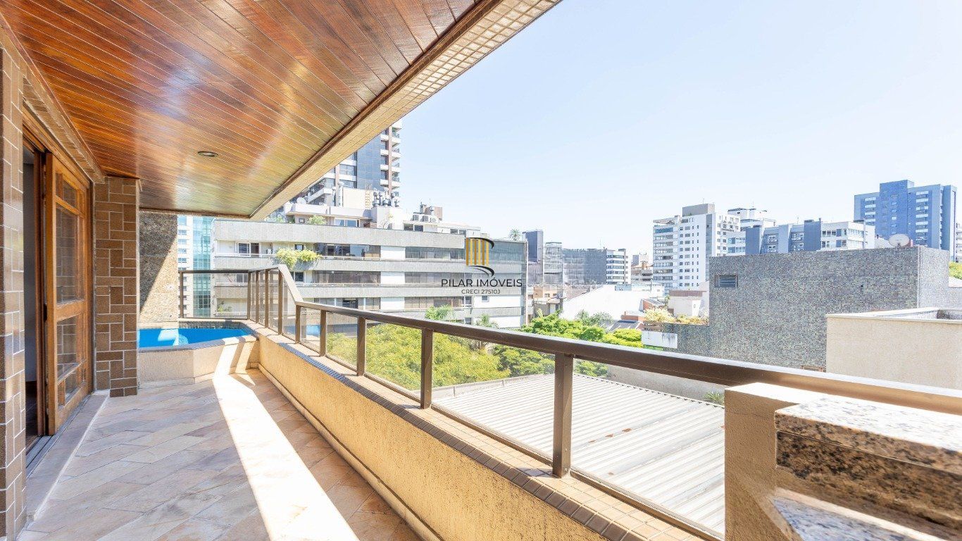 Apartamento 3 Dormitórios, 1 súite, elevador, 2 vagas no Petrópolis.