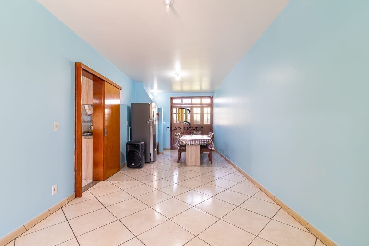 Casa de 2 dormitórios e 1 vagada de garagem em Cachoeirinha.