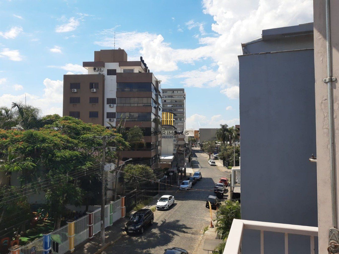 Apartamento Duplex de 2 dormitórios,  1 vaga de garagem em Cachoeirinha.