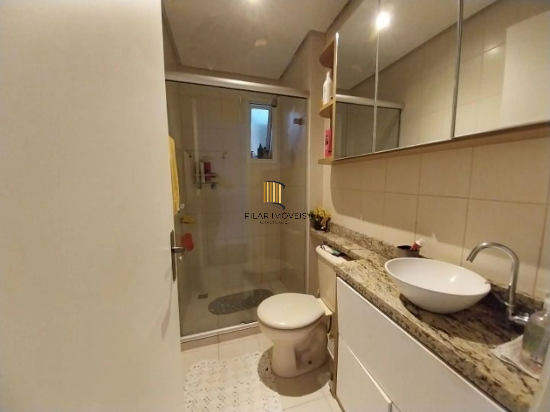 Apartamento de 3 dormitórios, elevador e 1 vaga de garagem em Canoas.