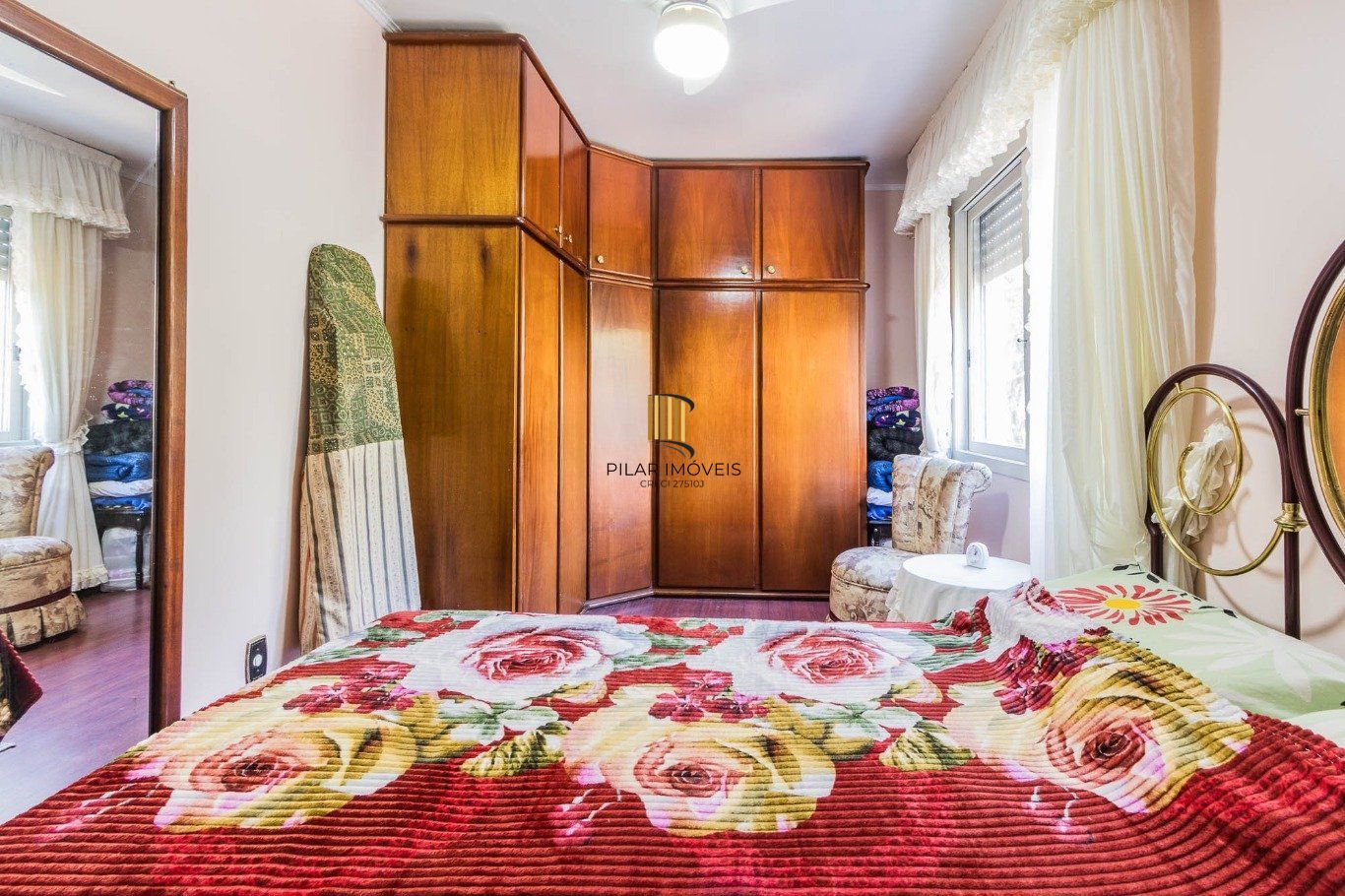 Apartamento 2 quartos, 1º andar, sol da manhã, vaga coberta
