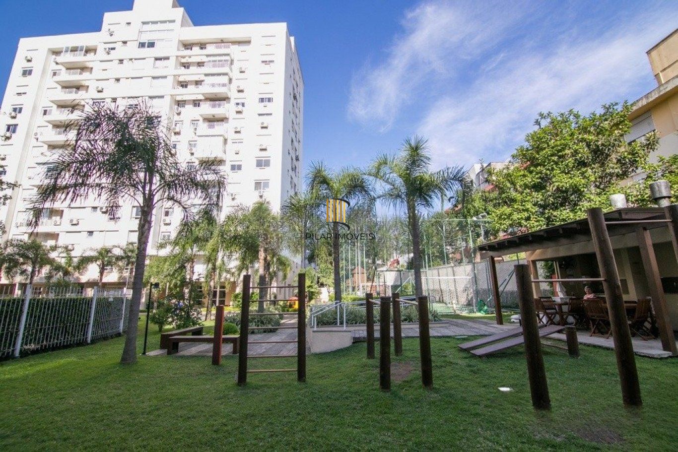 Apartamento com 3 quartos, 1 Suíte, 2 vagas e 83m² à venda em Jardim Lindóia.