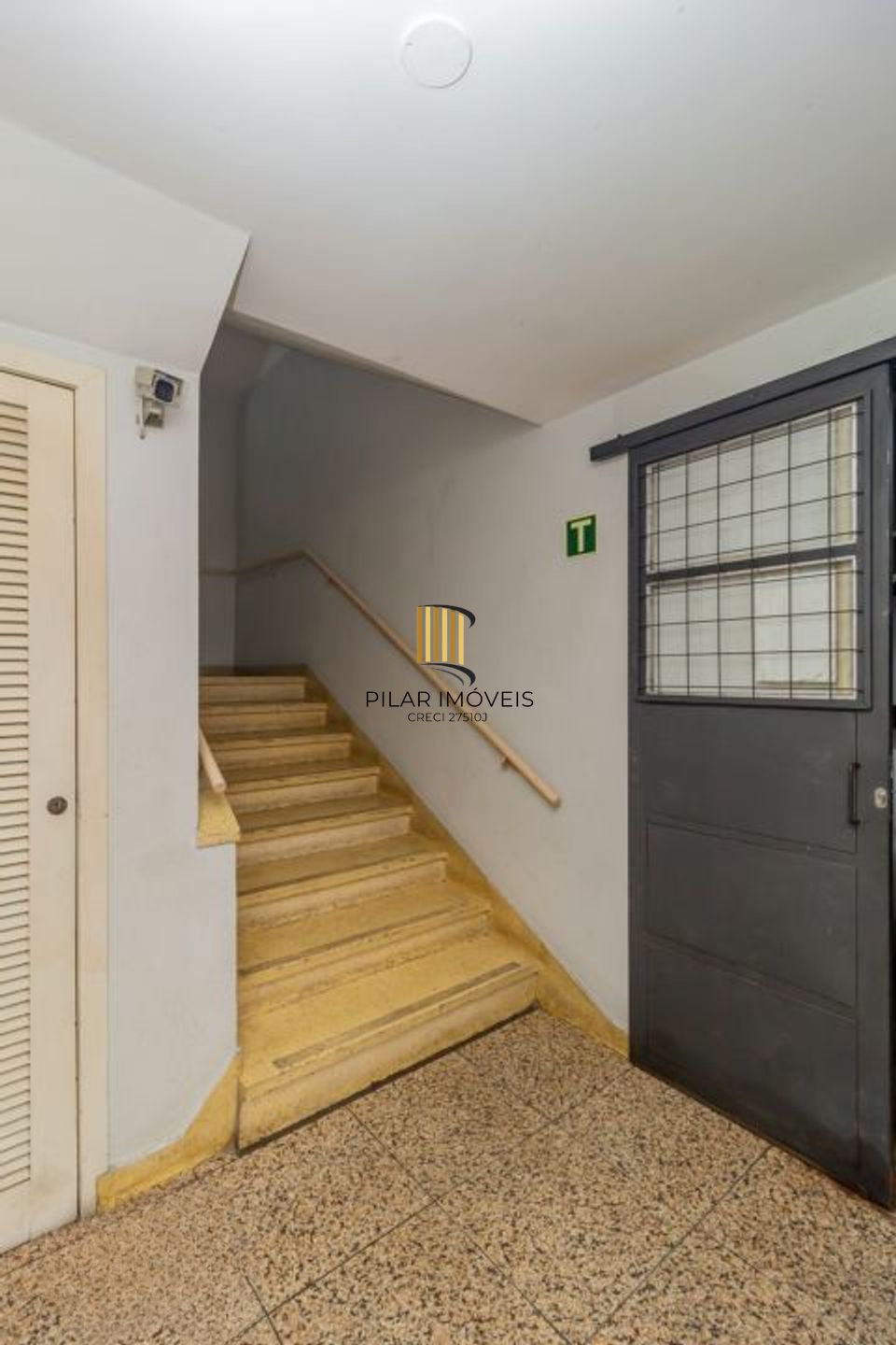 Apartamento Ensolarado com 80m² e Vaga Escriturada – bairro Santa Cecília