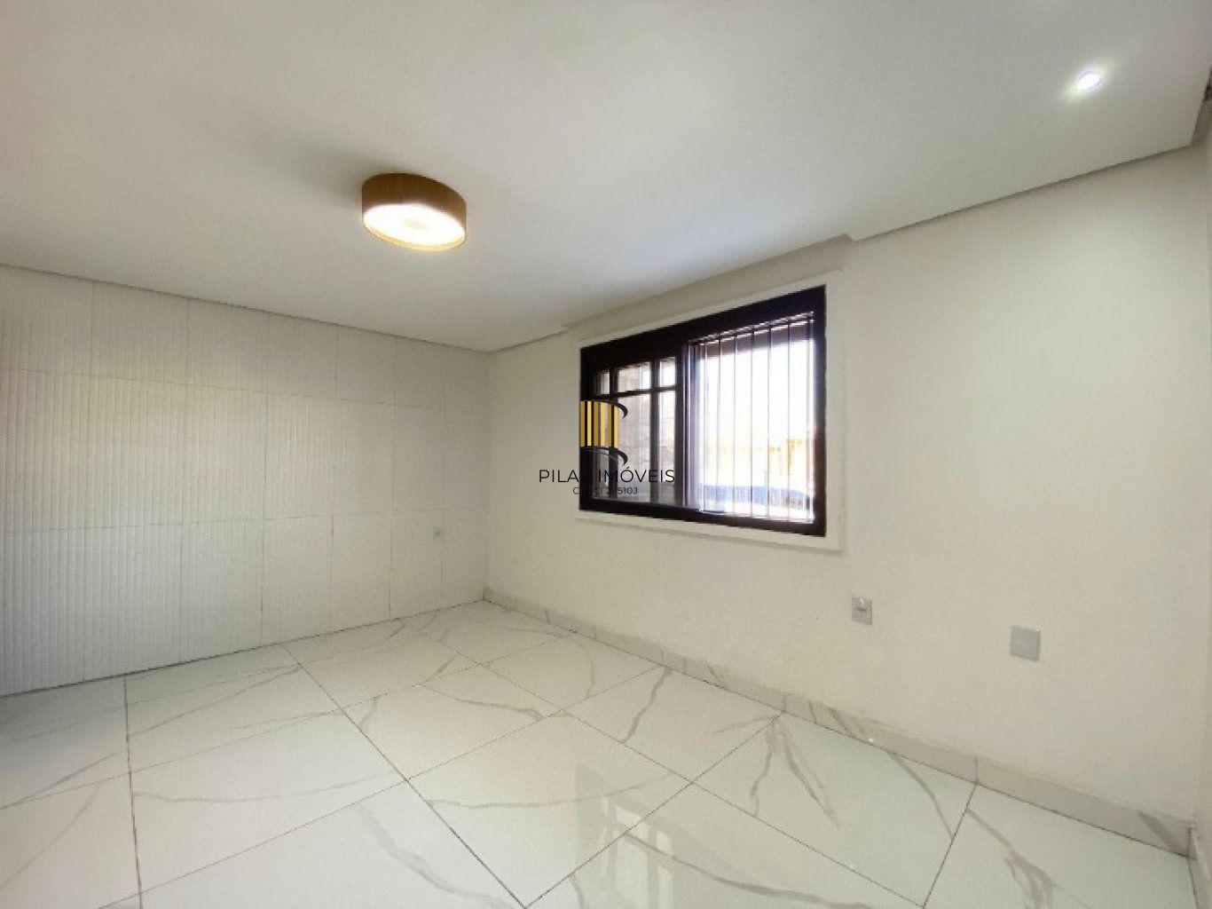 Casa com 3 Dormiórios, 2 vagas de garagem no bairro Harmonia em  Canoas.