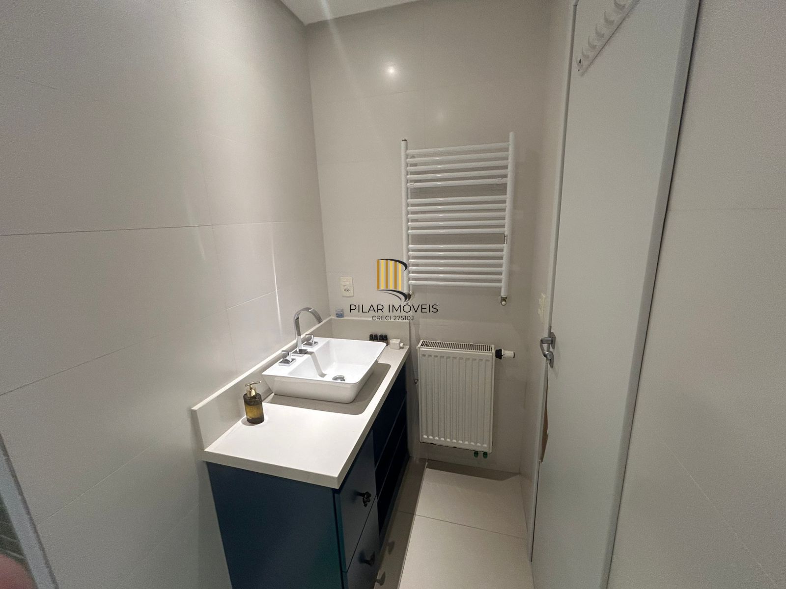 Casa em condomínio 4 dormitórios com piscina e energia solar no Santo Antonio