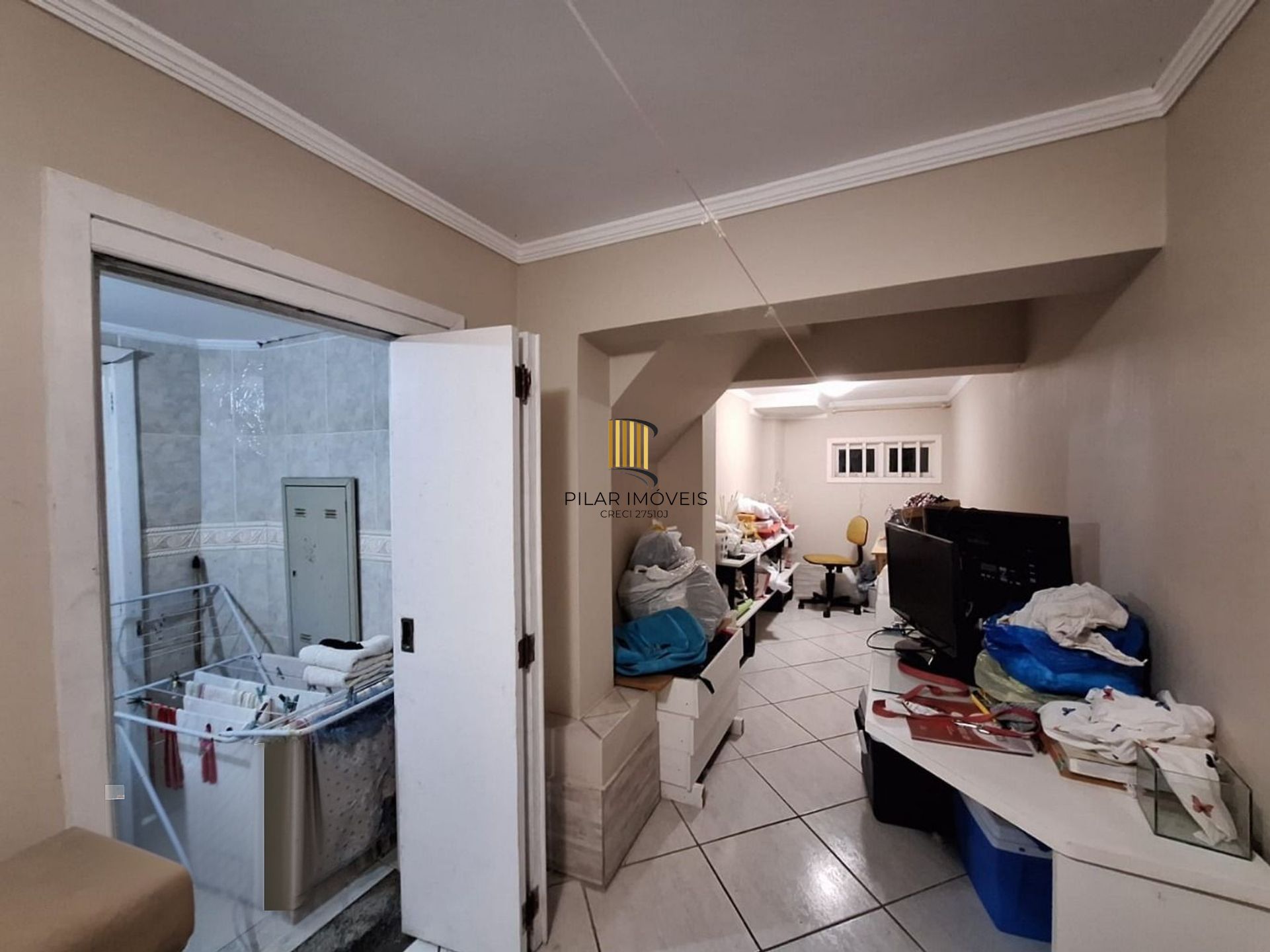 Casa de 2 pisos, 3 dormitórios e 2 vagas de garagem coberta em Canoas.