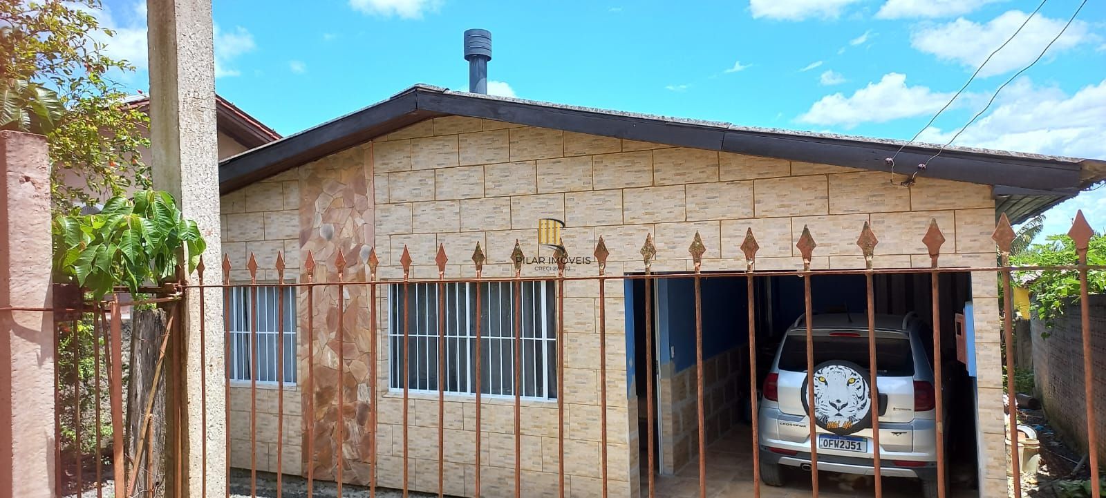 Casa com 4 dormitórios em Viamão