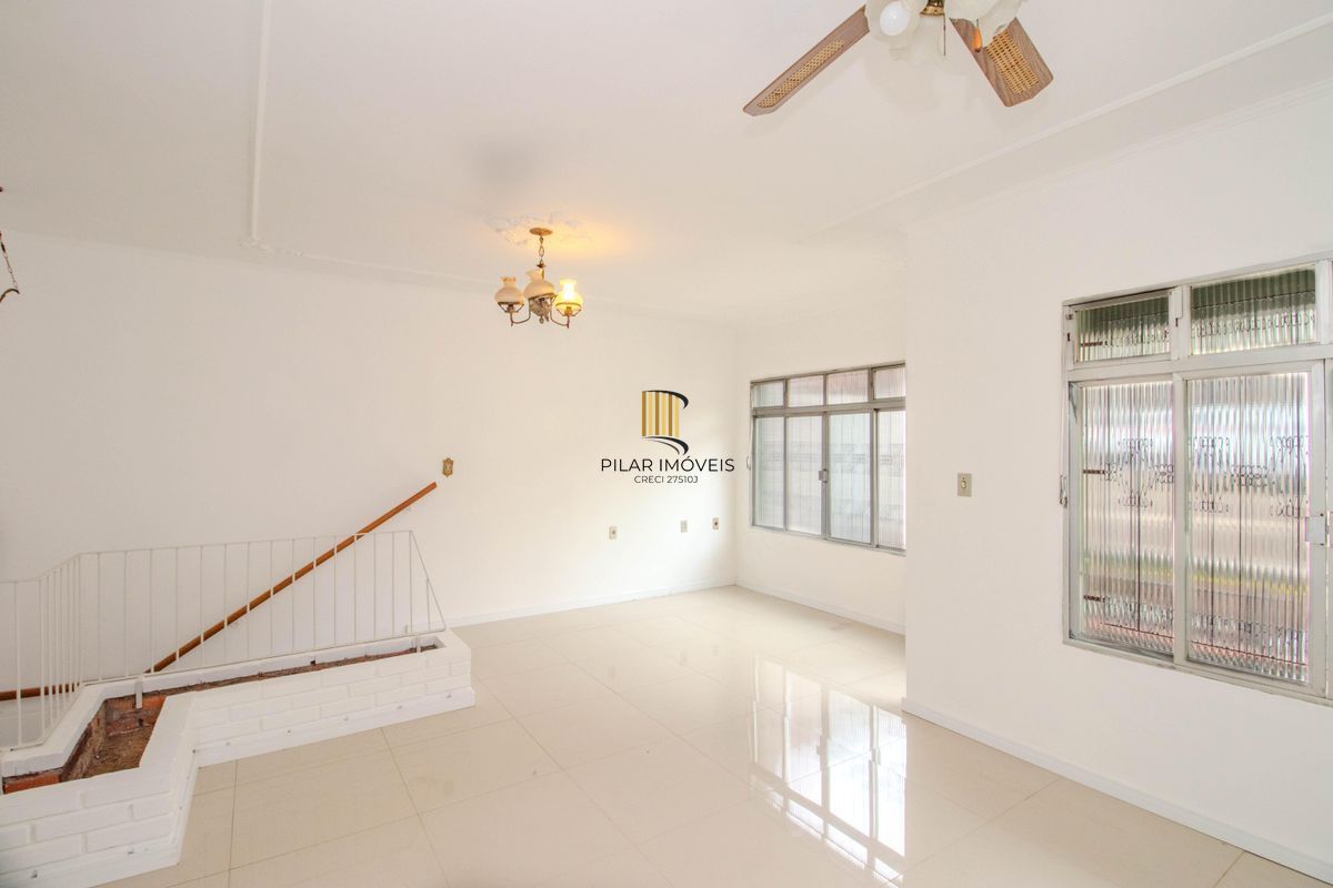 Casa com 3 dormitórios no Bairro Jardim Floresta