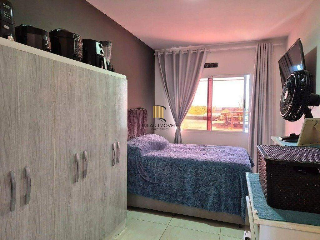 Apartamento de 2 dormitórios, 2 vagas de garagem no Bairro Olaria em Canoas.