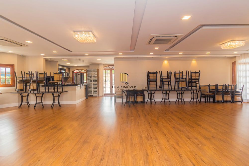 Casa em Condomínio com 4 quartos, 1 suíte e 300m² à venda em Ecoville.