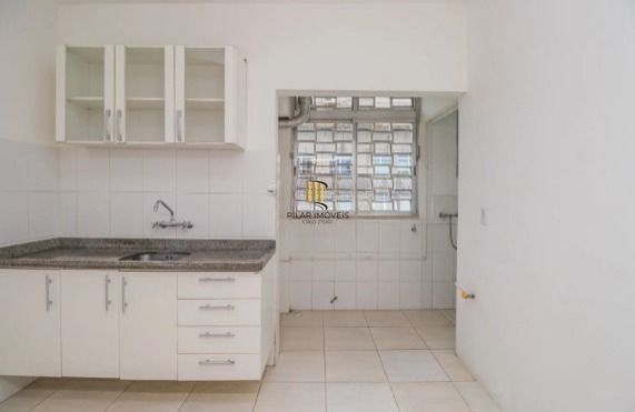Apartamento com 3 quartos em prédio com elevador no Bairro Cidade Baixa
