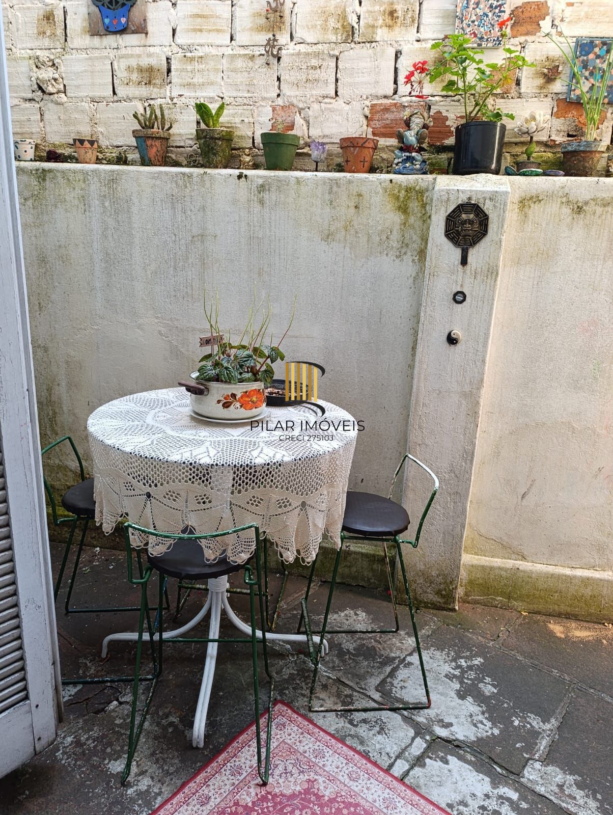 Apartamento térreo de 2 dormitórios no bairro Moinhos de Vento