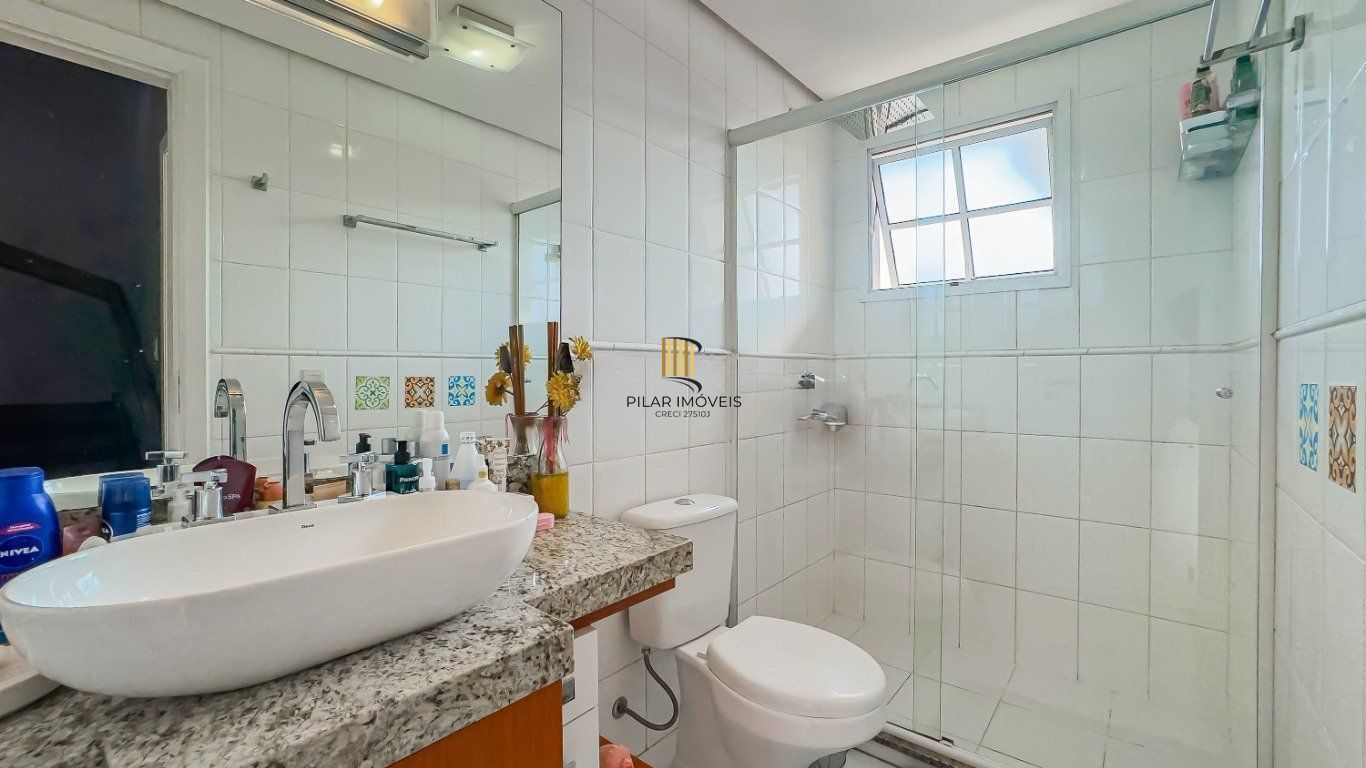 Casa em Condomínio, 3 Quartos, Suíte e 3 Vagas no Jardim Carvalho, Porto Alegre