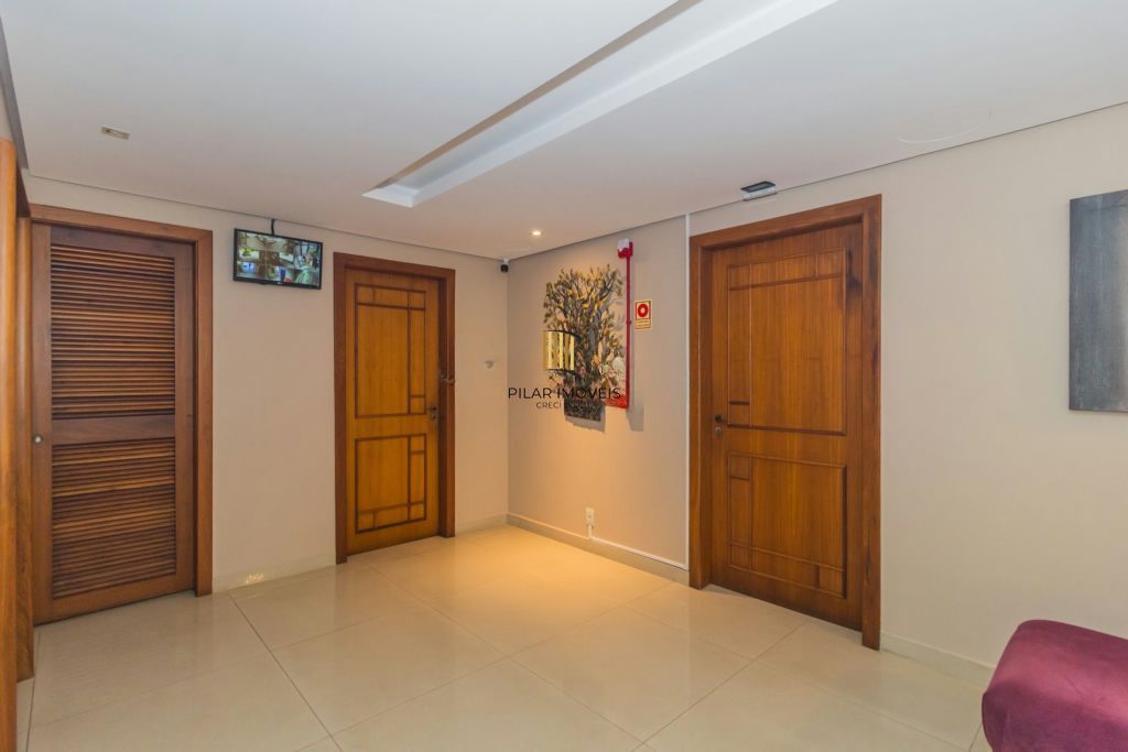 Apartamento 3 Dormitórios, 1 súite, elevador, 2 vagas no Petrópolis.