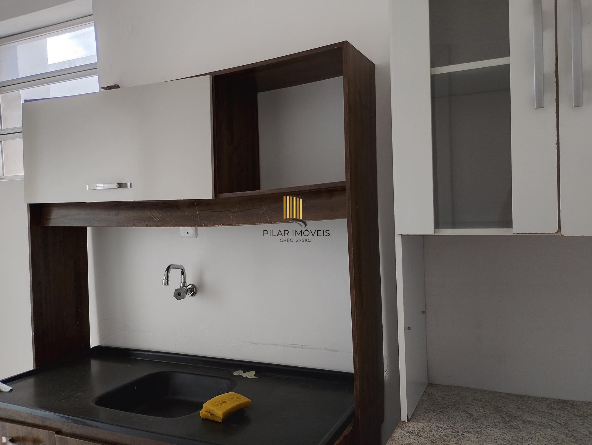 Apartamento à venda com 2 Dormitórios vaga no bairro Petropolis