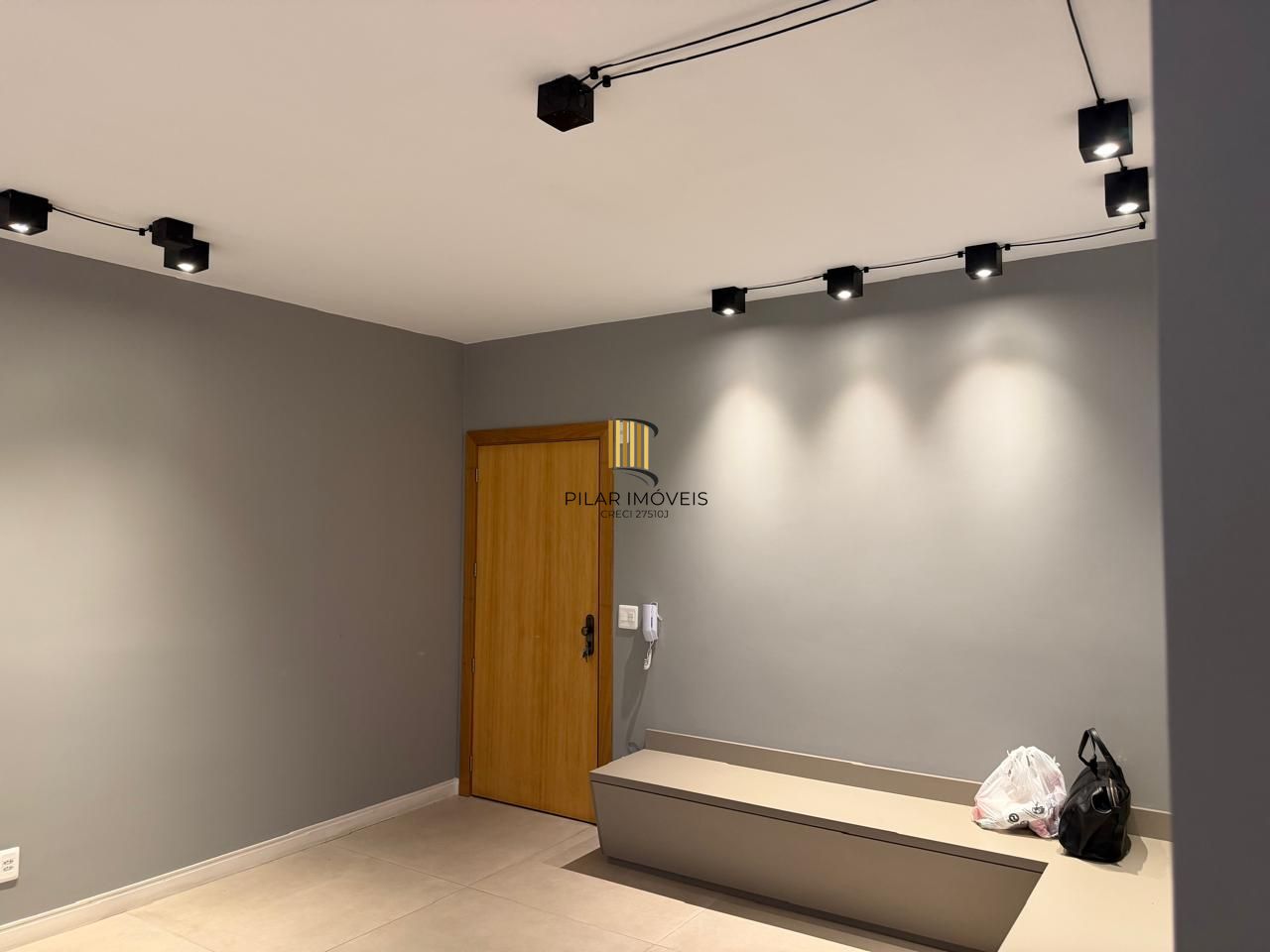 Apartamento 3 Dormitórios Reformado no Centro Histórico