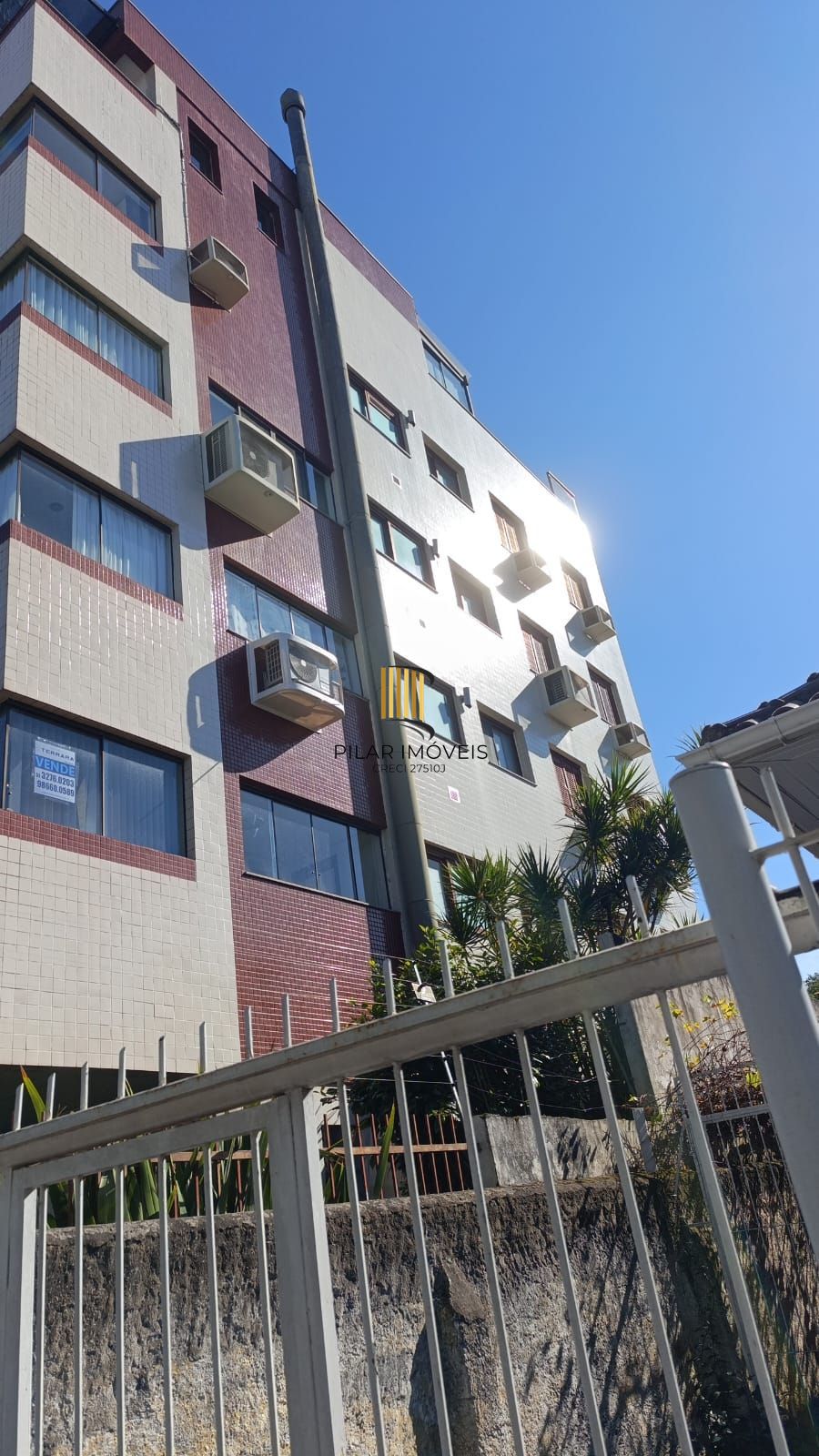 Apartamento de 3 quartos, elevador e 2 vagas no bairro Jardim Lindóia.