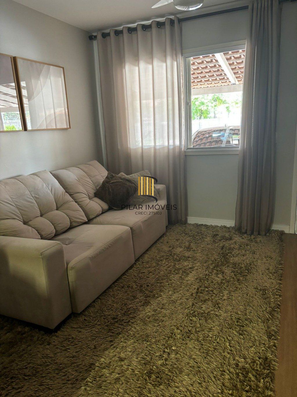 Casa com 2 dormitórios e 2 vagas de garagem em Canoas.