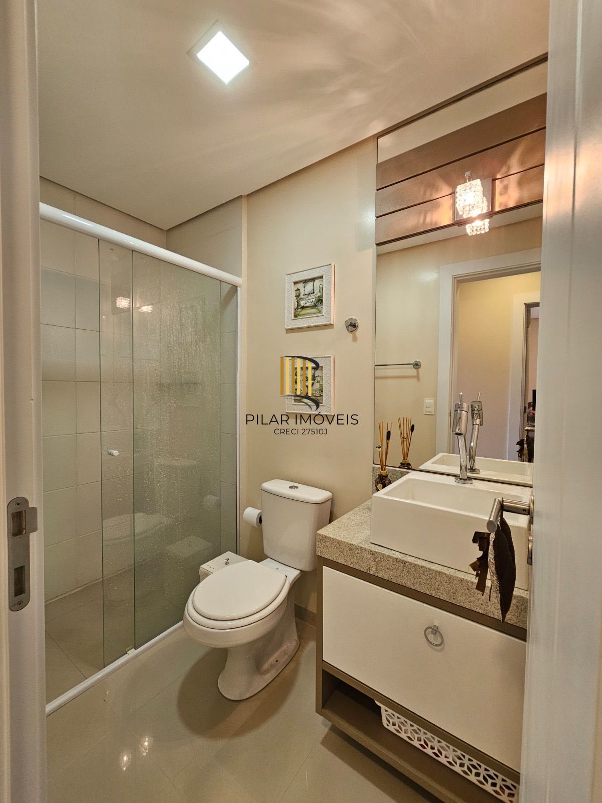 Apartamento 2 quartos com 1 vaga escriturada, Piscinas, Capão da Canoa.