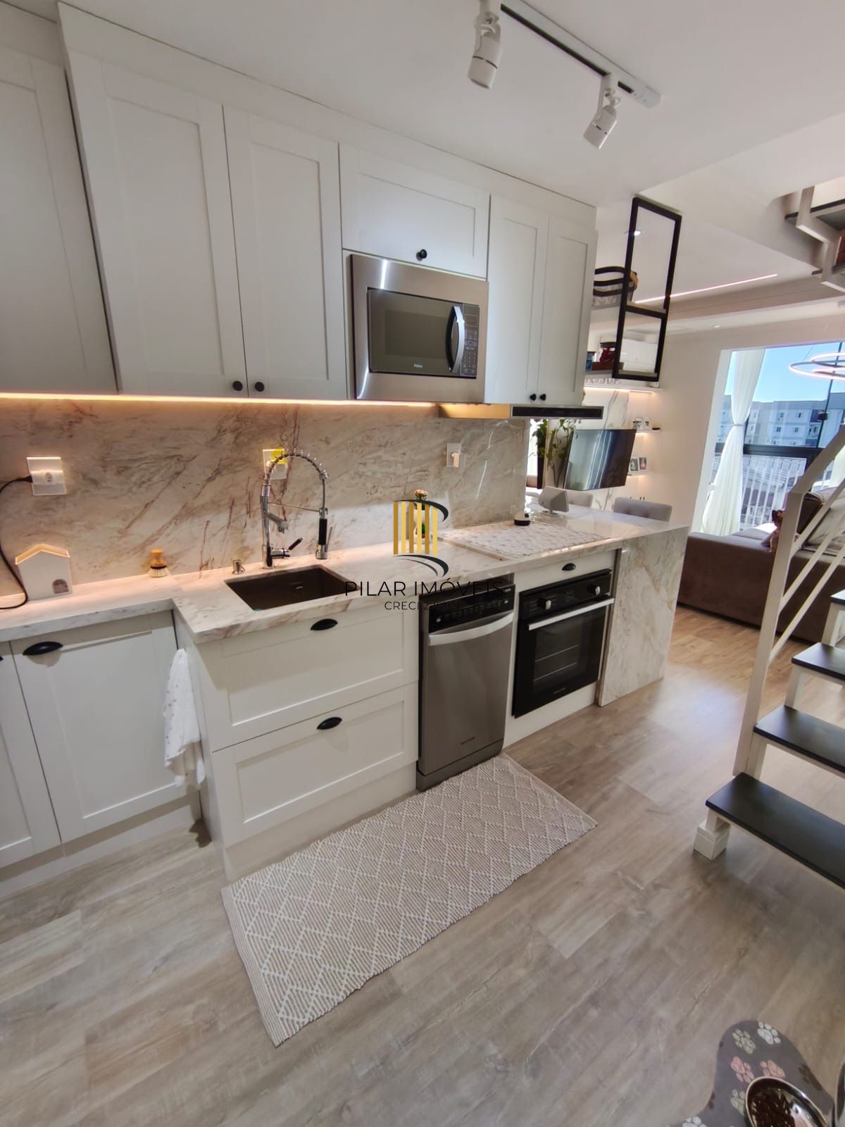 Apartamento Cobertura duplex 108m² 3 dormitórios (2 reversíveis) Cachoeirinha