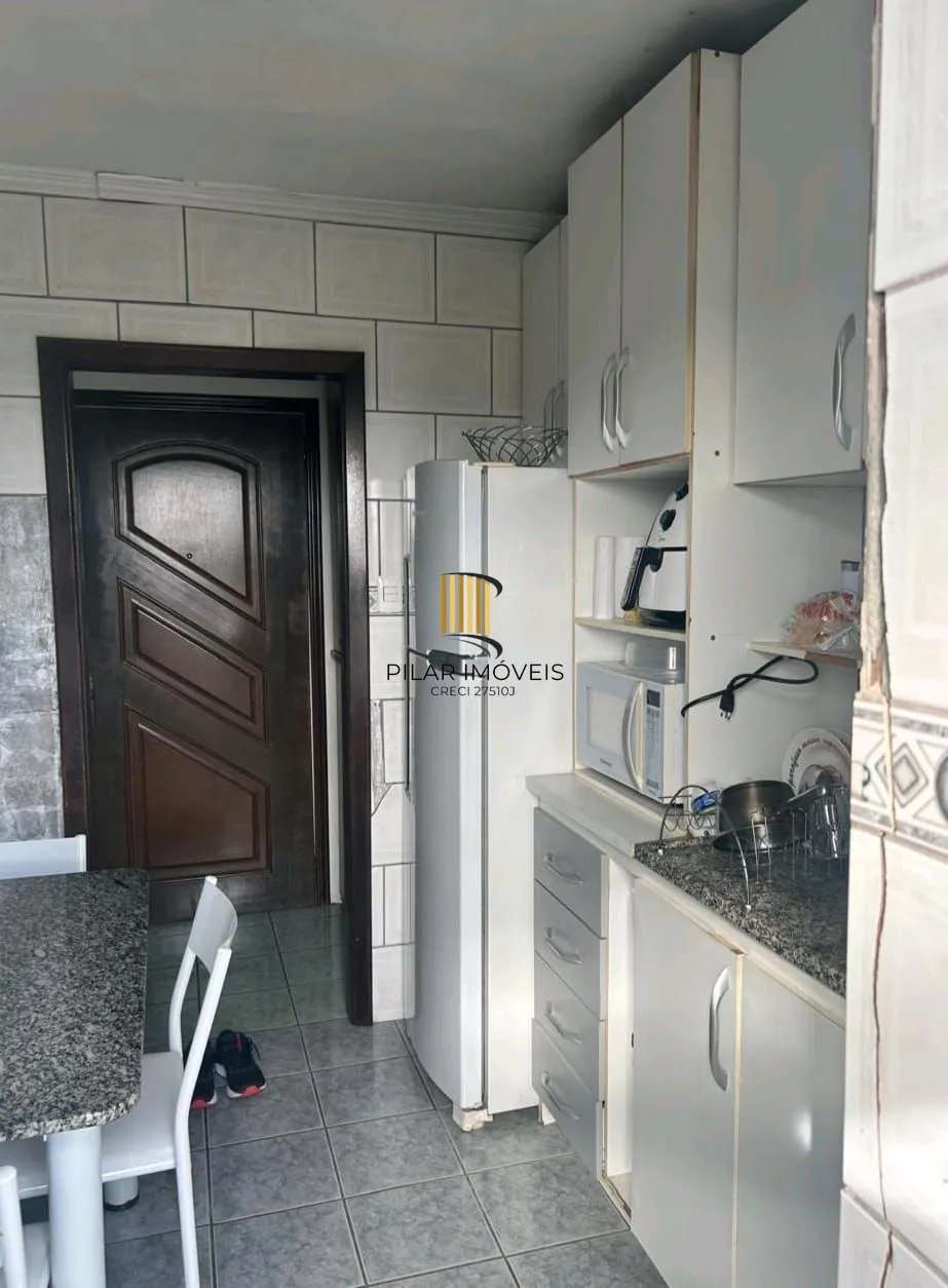 Apartamento de 2 dormitórios, 1 vaga, elevador no bairro Humaitá