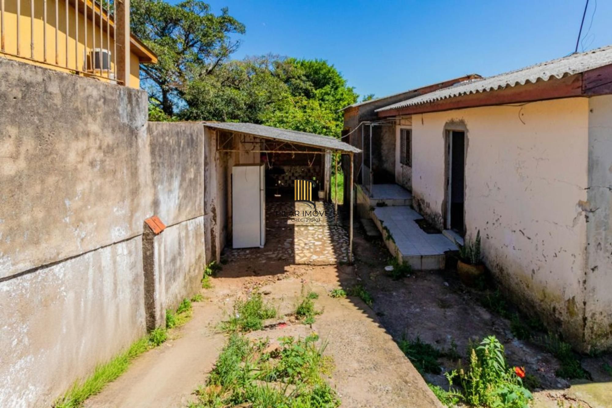 Casa de 3 quartos, 2 vagas no bairro Morro Santana