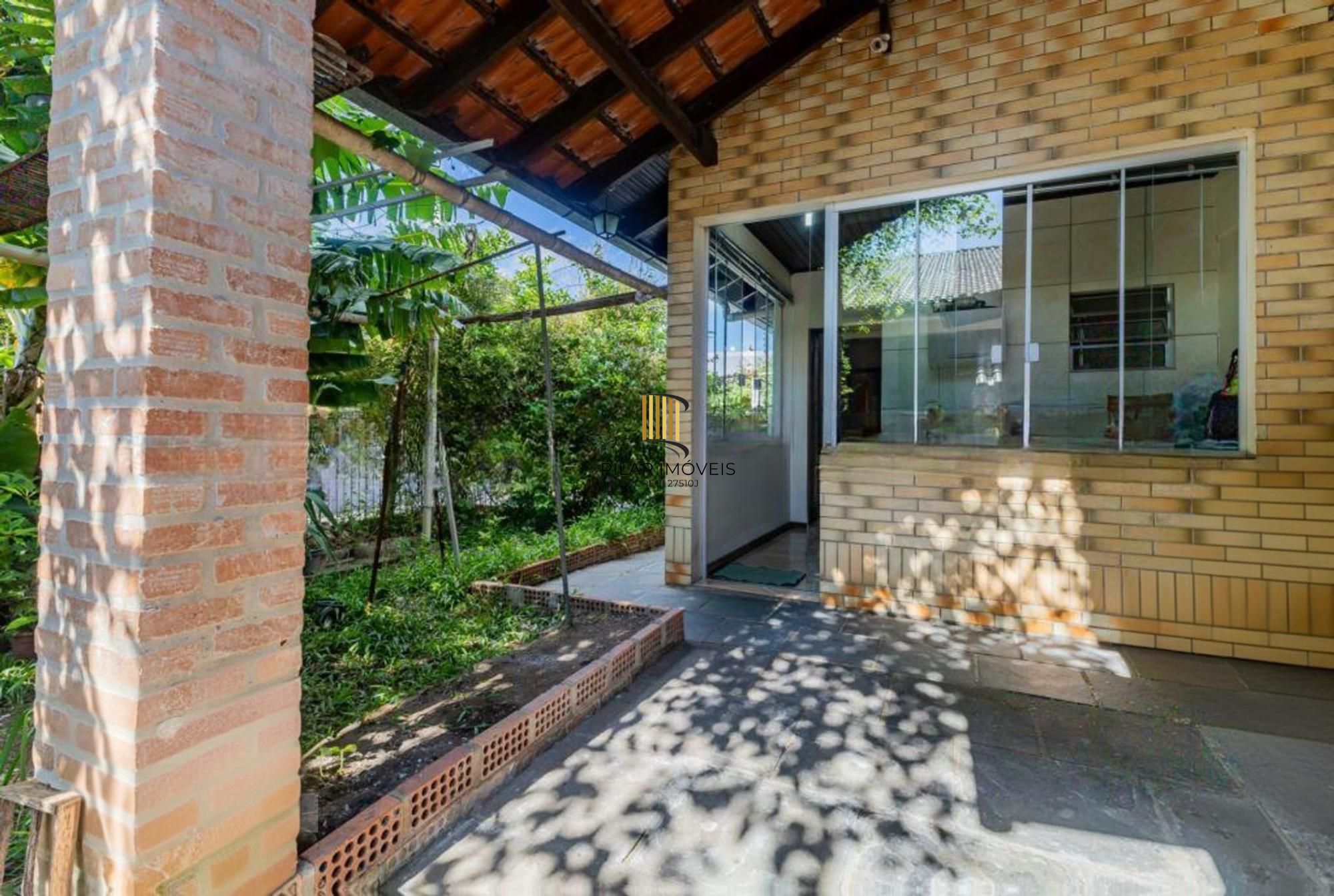 Casa com 1.640,00m², 3 dormitórios, 4 vagas à venda Rua Marista.