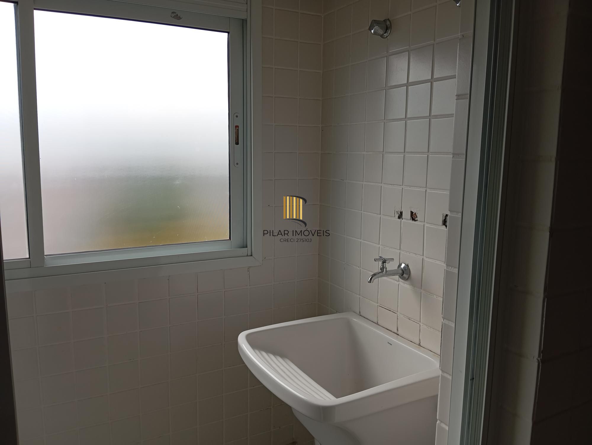 Apartamento com 2 Dormitórios, Vaga Dupla e Elevador no Floresta