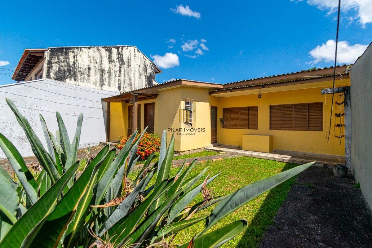 Casa de 1 dormitório e 1 vaga de garagem em Cachoeirinha.