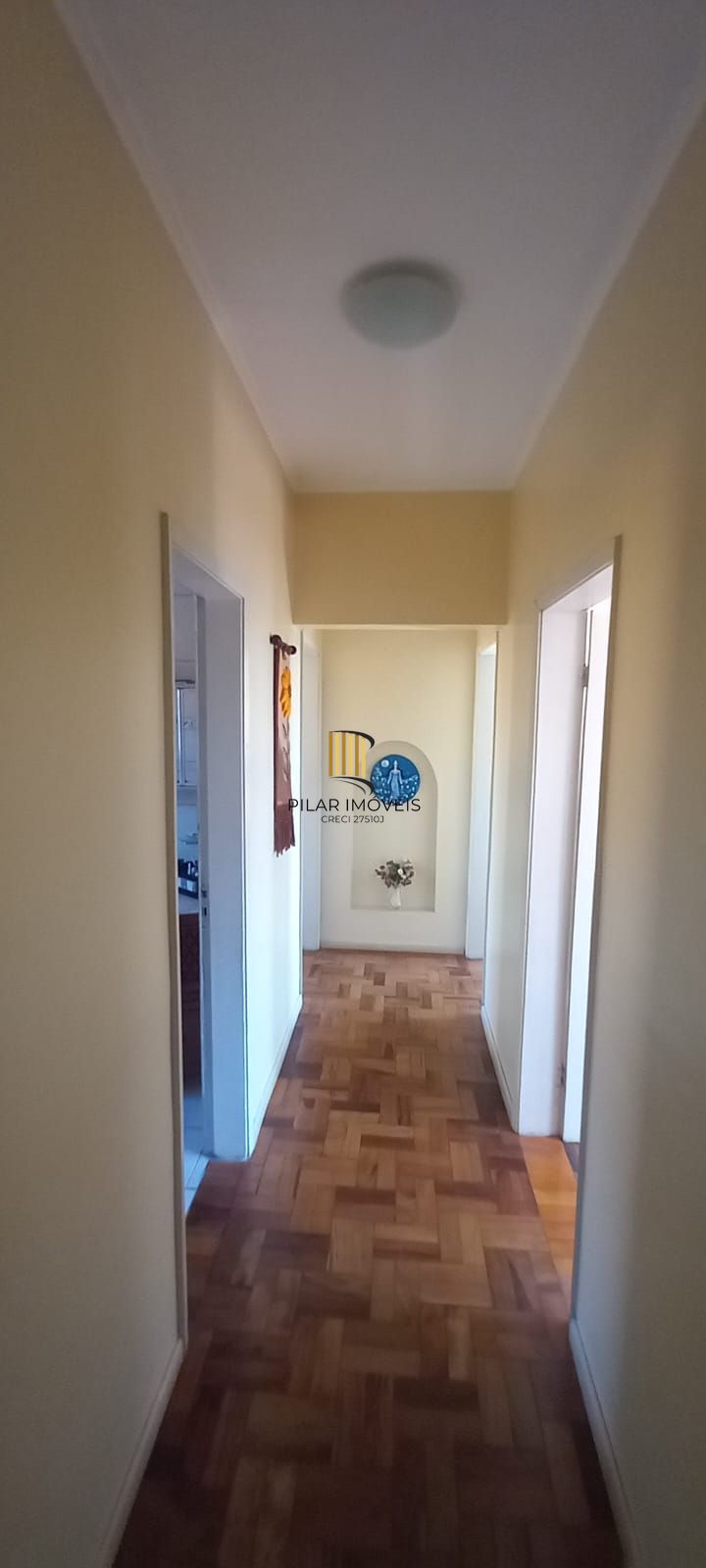Apartamento com 2 quartos,1 vaga de garagem e elevador no bairro Navegantes