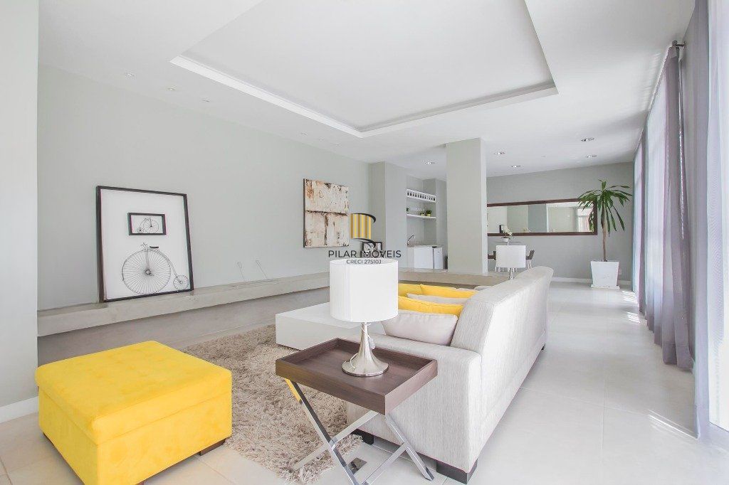 Apartamento com 3 dormitórios, 1 suíte, 1 vaga e elevador no Passo da Areia