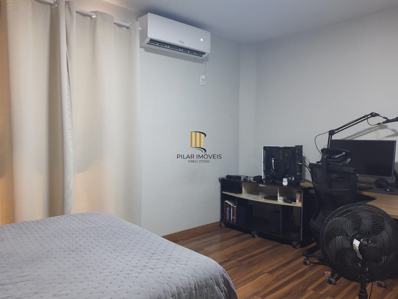 Apartamento Duplex de 2 dormitórios,  1 vaga de garagem em Cachoeirinha.