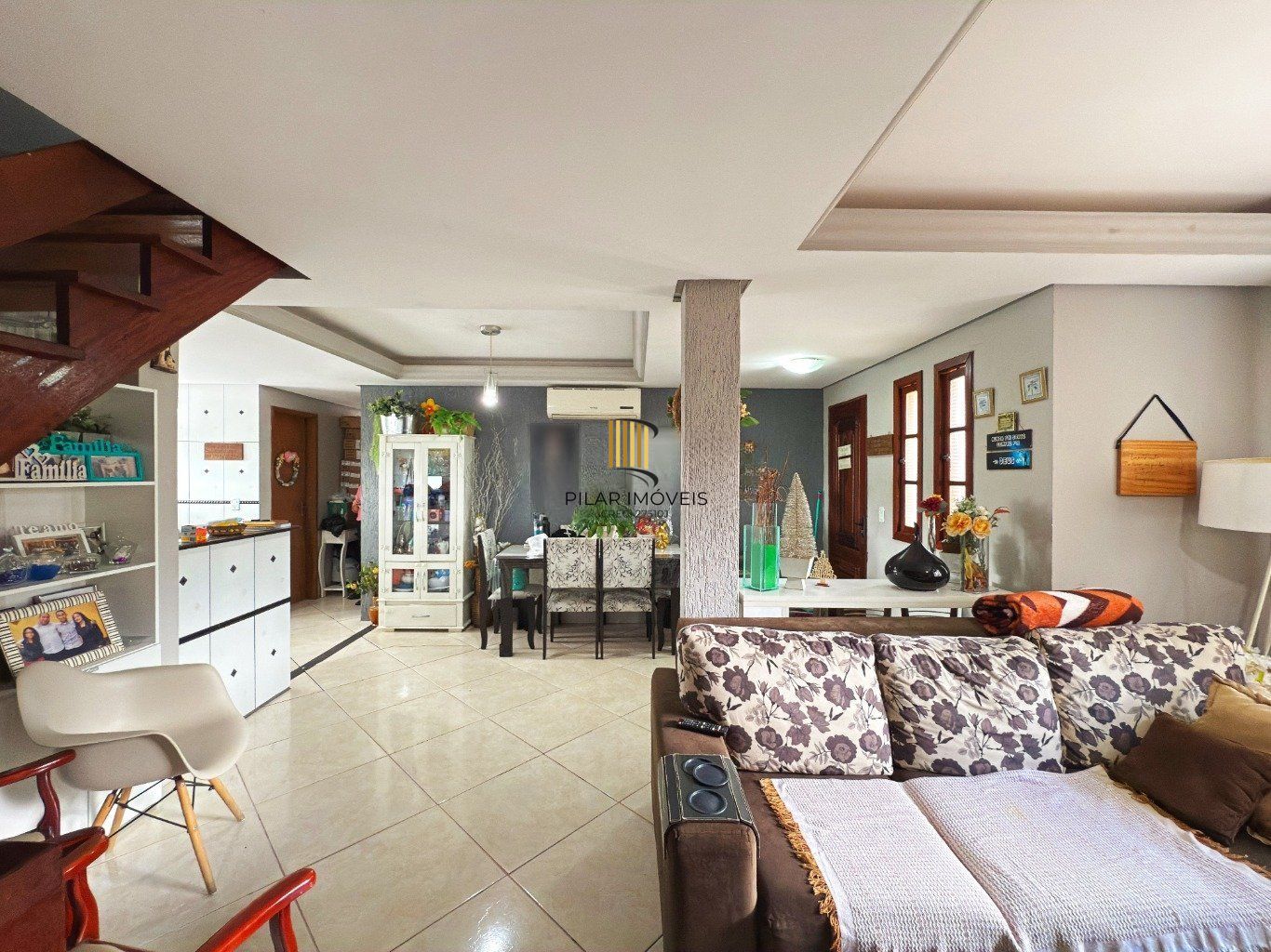 Casa com 3 dormitórios 1 suíte e 2 vagas a venda no Jardim Carvalho