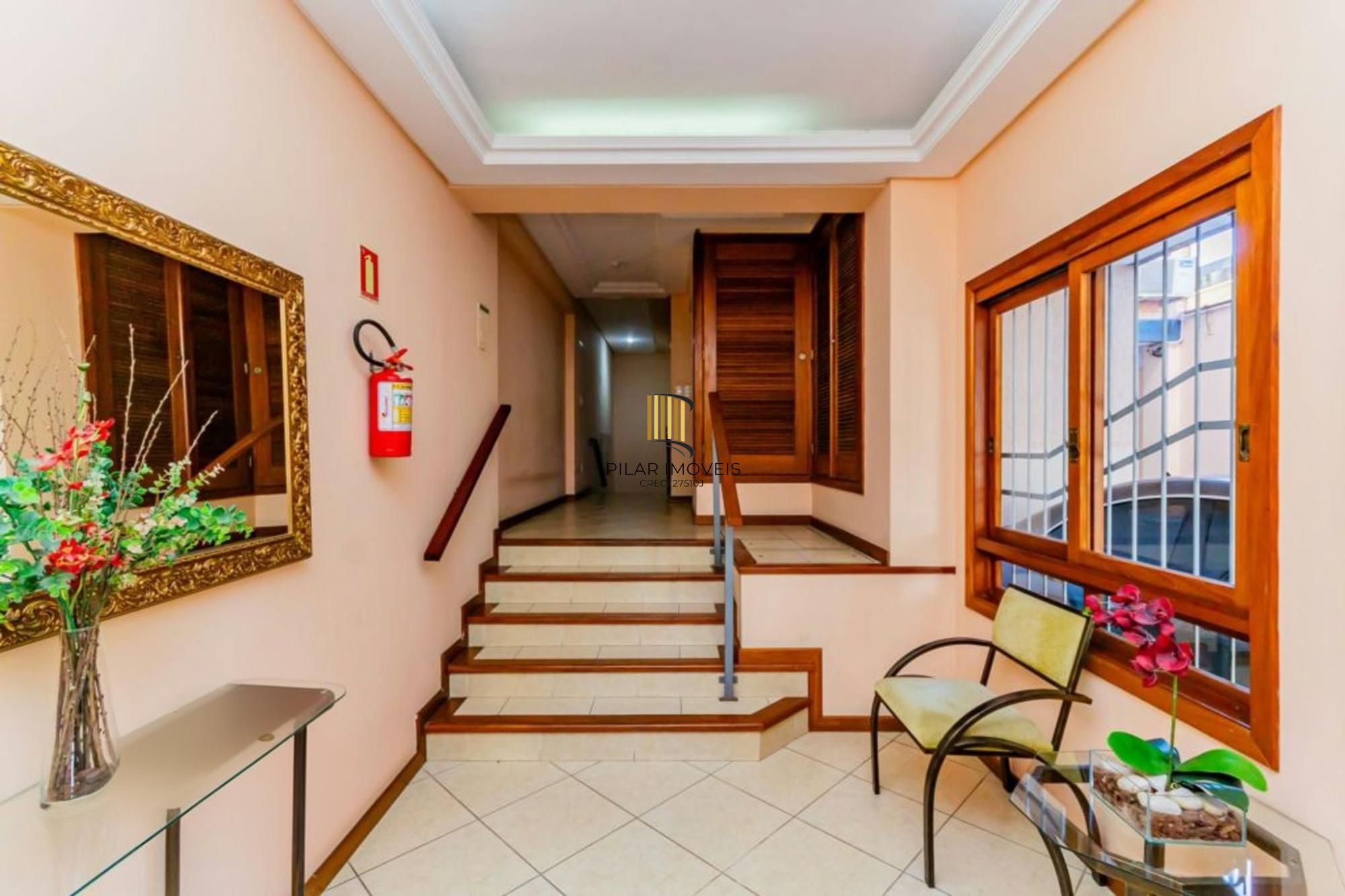 Apartamento mobiliado com 2 quartos e 1 vaga de garagem no Bairro Higienópolis