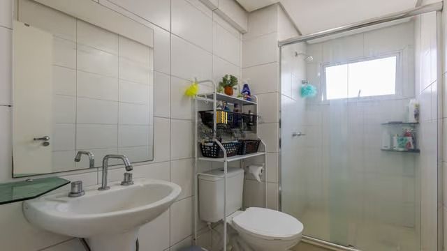 Apartamento de 2 quartos, elevador e 1 vaga de garagem em Canoas.