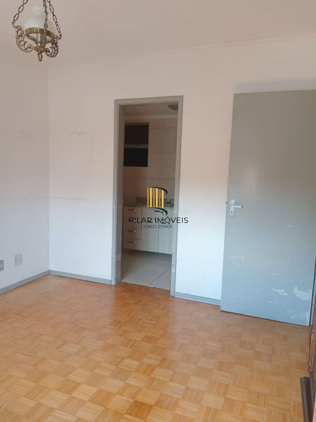 Apartamento de 2 quartos e elevador em Canoas.