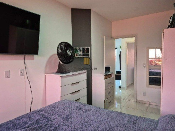 Apartamento de 2 dormitórios, 2 vagas de garagem no Bairro Olaria em Canoas.