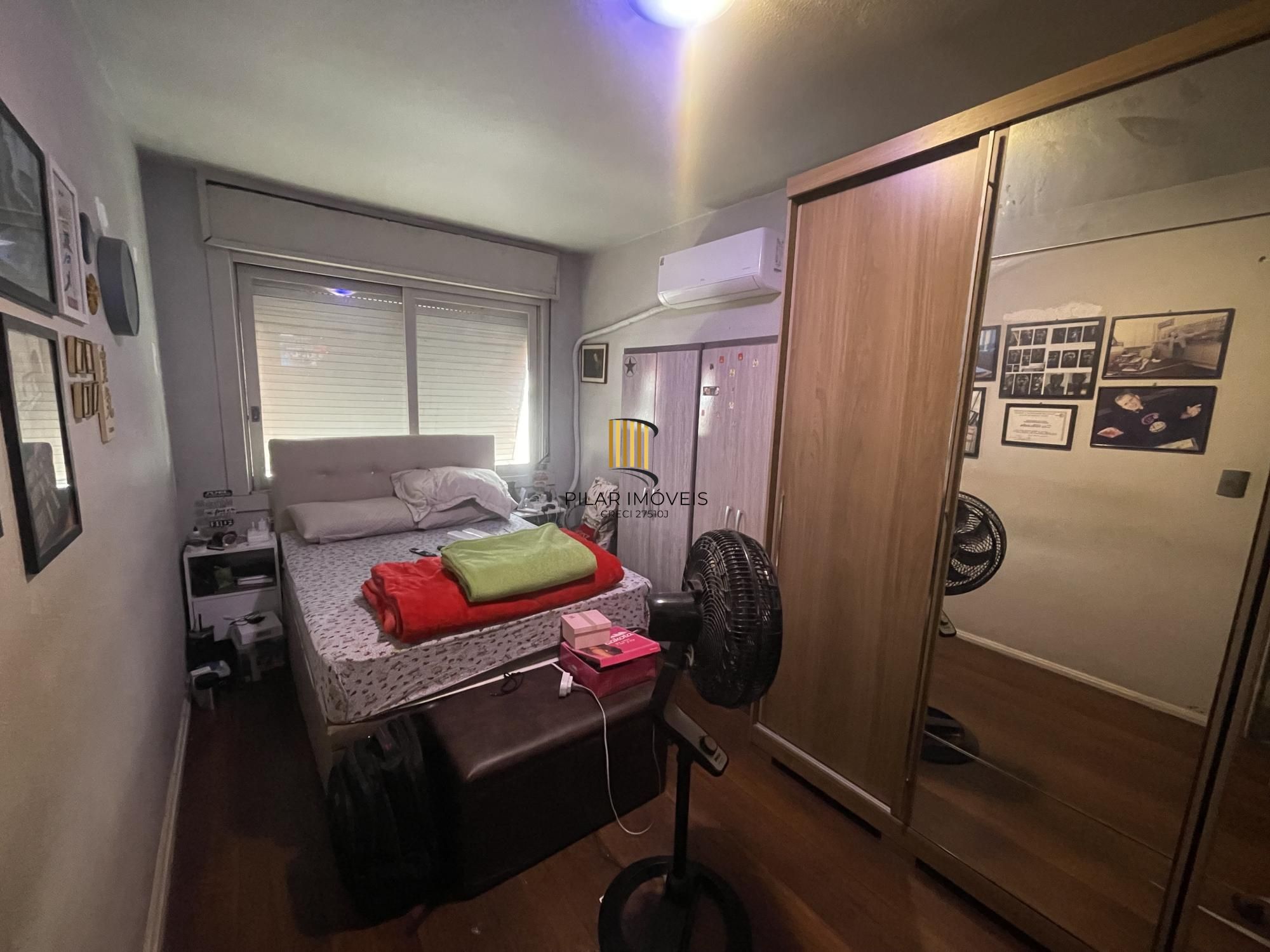 Apartamento com 66 m2 localizado na Rua Abaeté no Bairro Sarandi