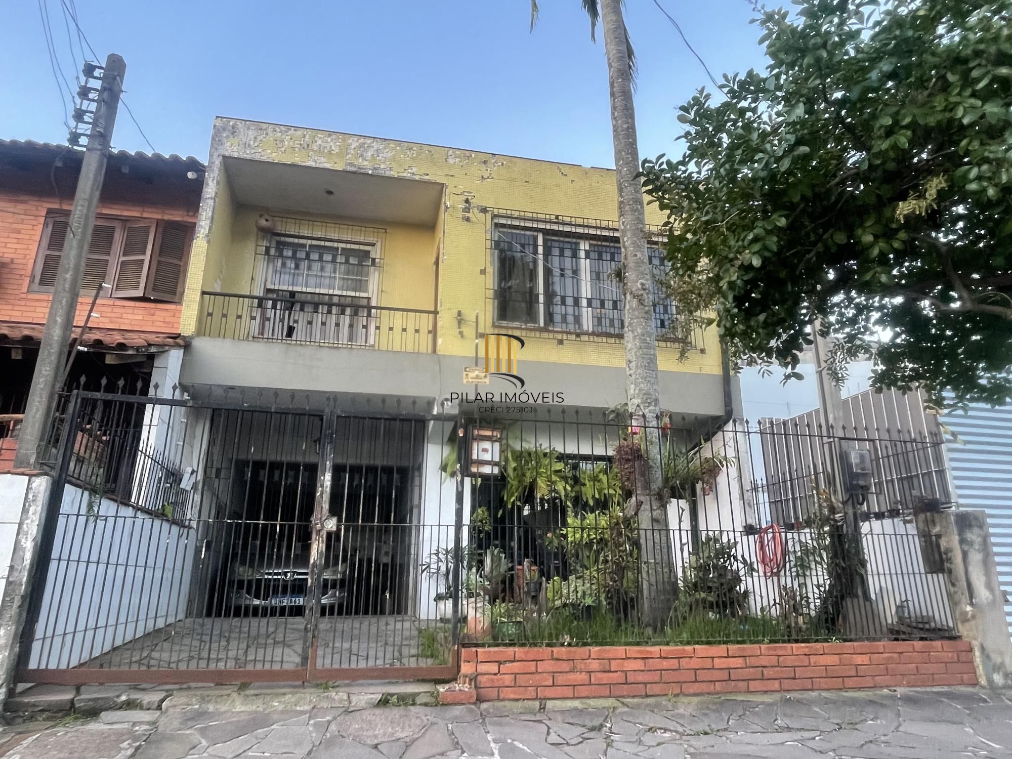 Casa 3 dormitórios e 2 vagas, 154m2 Bairro Santa Maria Goreti,  Porto Alegre