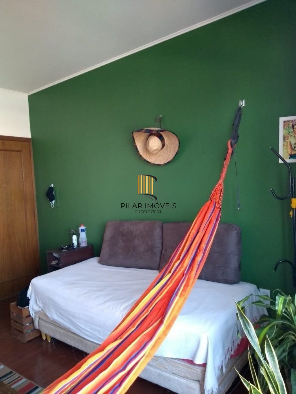 Apartamento de 2 dormitórios no bairro Menino Deus