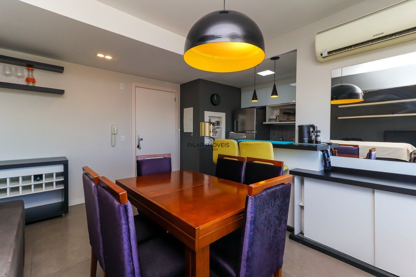 Apartamento de 3 dormitórios e 1 vaga de garagem no bairro Azenha/Porto Alegre.
