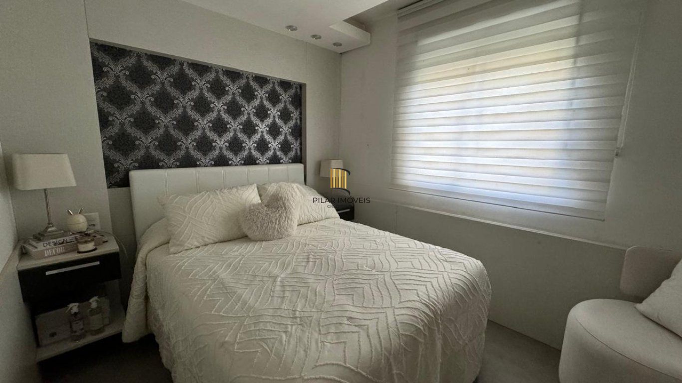 Apartamento mobiliado de 3 dormitórios bairro Morro Santana