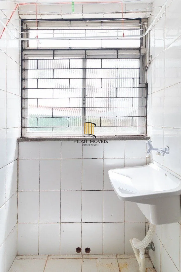 Apartamento térreo de 2 dormitórios e 1 vaga no bairro Nonoai