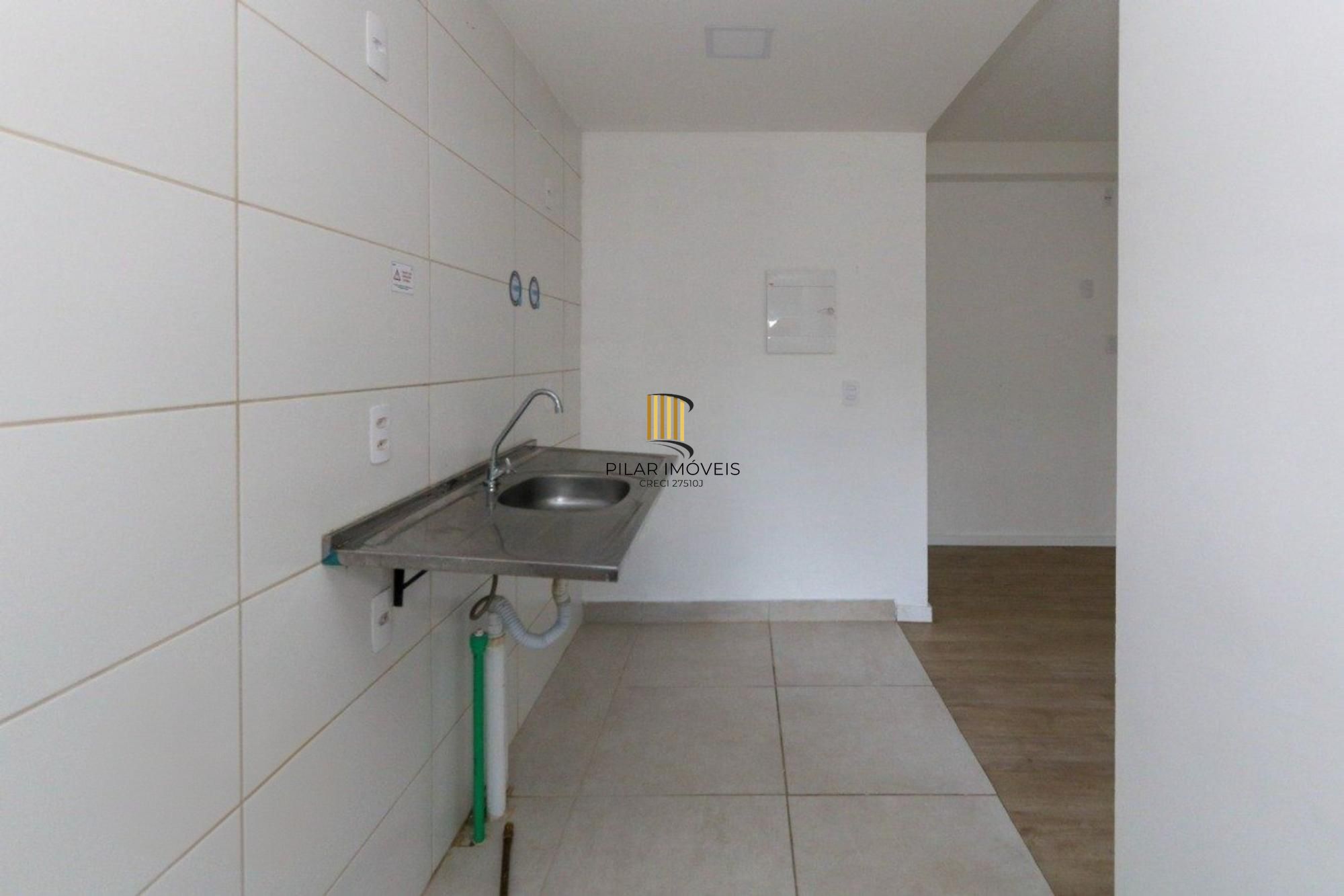 Apartamento de 2 dormitórios, elevador, 1 vaga de garagem em Canoas.