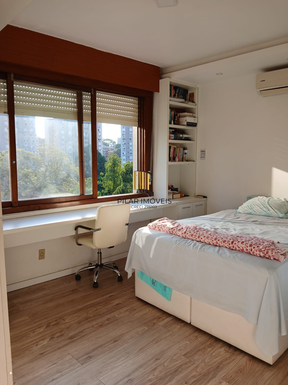 Apartamento com 3 quartos(1 suíte) e 1 vaga de garagem no Bairro Jardim Lindóia