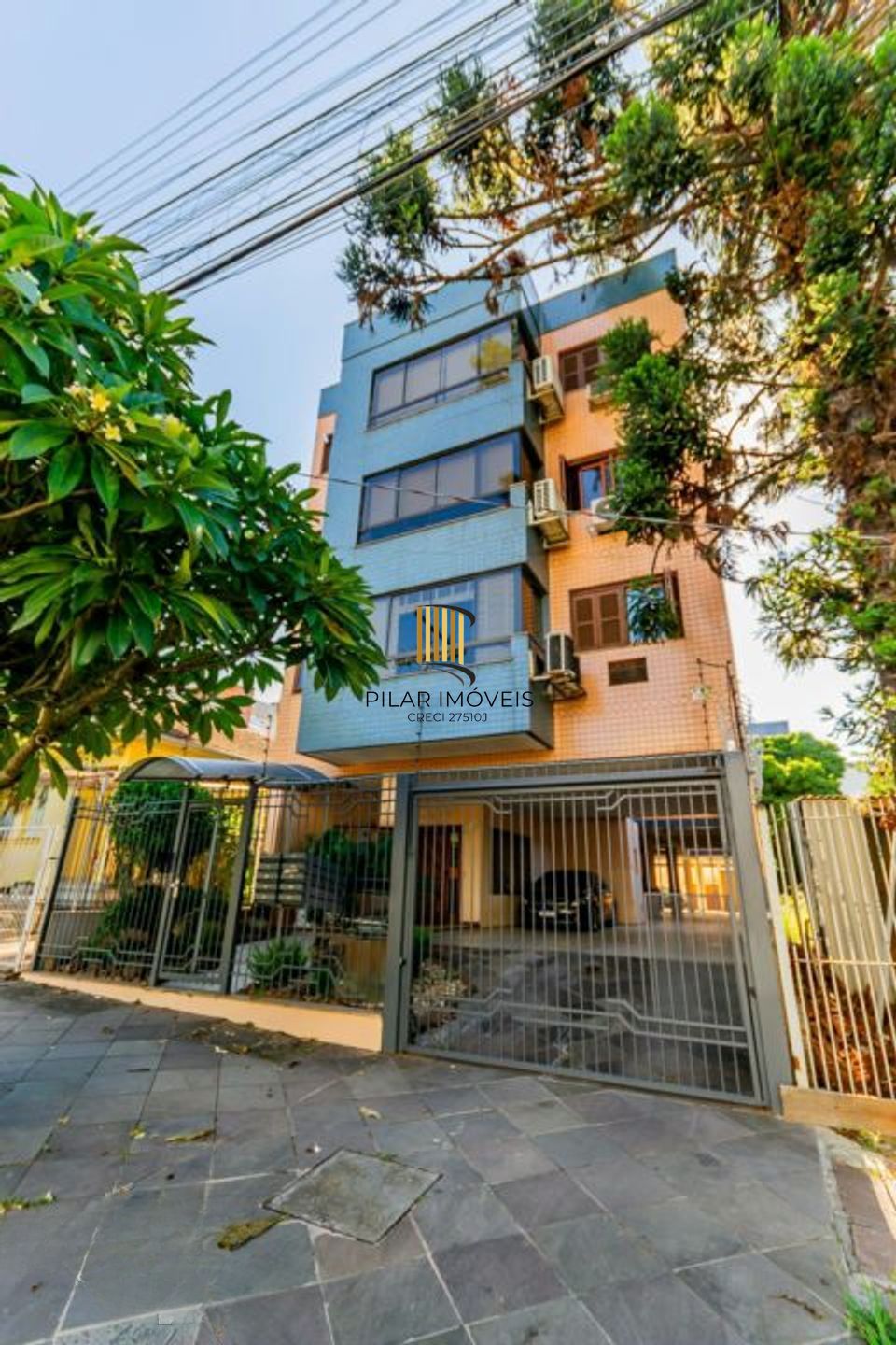Apartamento mobiliado com 2 quartos e 1 vaga de garagem no Bairro Higienópolis
