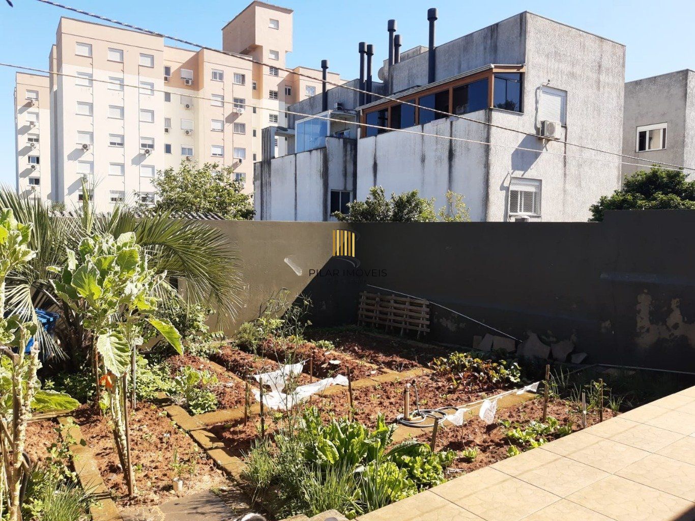 Casa com 3 quartos e 2 vagas de garagem coberta em Cachoerinha.